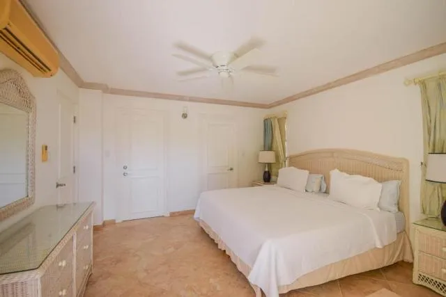  Two-Bedroom Apartment - picture  : Bed 