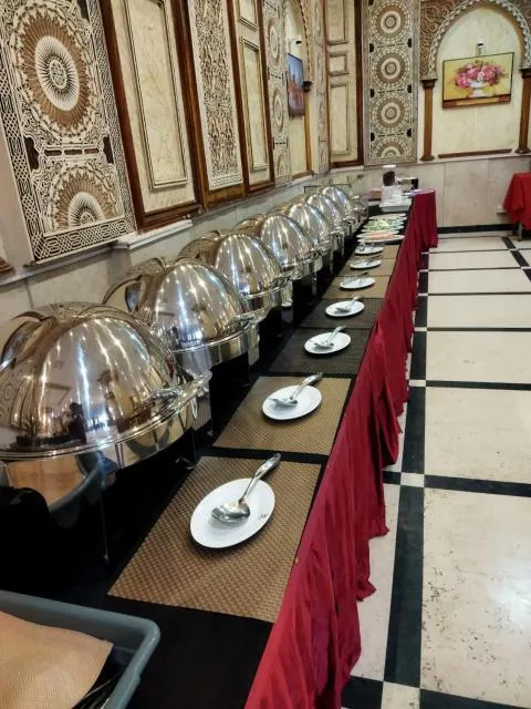  Crown Palace Hotel - picture  : Toilet,Breakfast,Property 