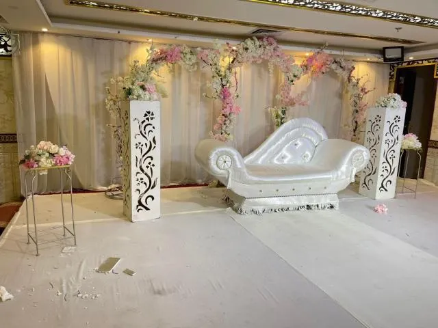  Crown Palace Hotel - picture  : Property building 