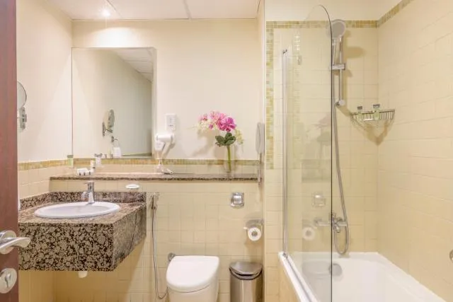  Roda Amwaj Suites Jumeirah Beach Residence - picture  : Bathroom,Bathroom,Property 