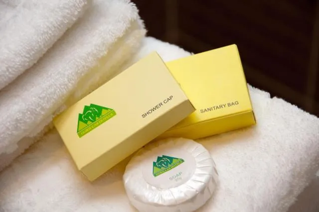  Gorillas Golf Hotel - photo  : Logo/enseigne de la propriété,Salle de bain,Propriété 