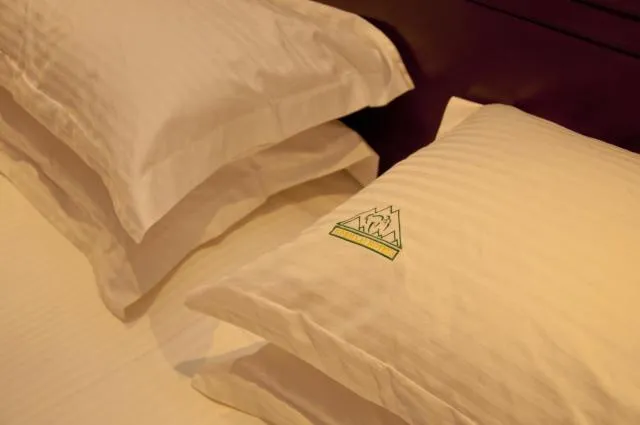  Gorillas Golf Hotel - photo  : Lit,lit superposé,Chambre 