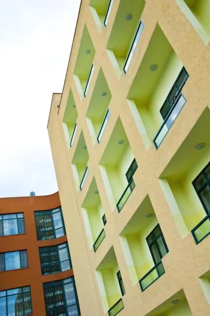  Gorillas Golf Hotel - photo  : Immeuble immobilier,Vue de la piscine,Propriété 