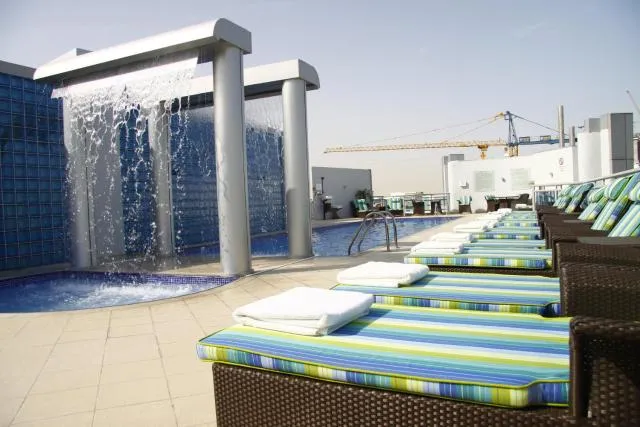  Holiday Inn Dubai Al Barsha, an IHG Hotel - picture  : Swimming pool,Swimming pool,Property 