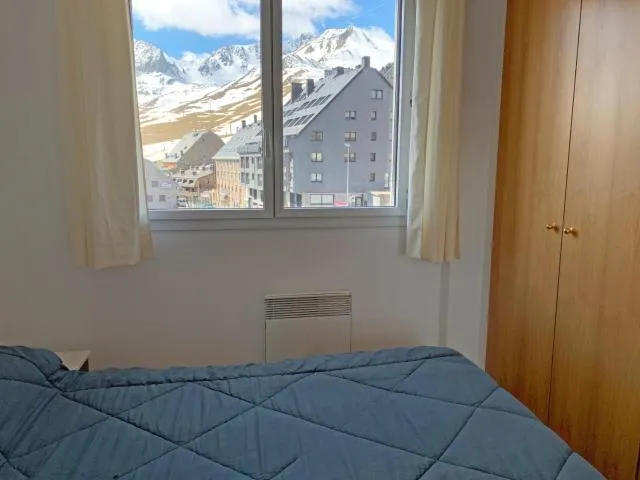  Apartamentos Araco 3000 - picture  : Bed,Bedroom,Mountain view,internet,Property 