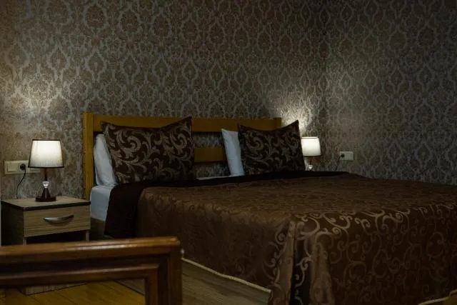  Inga Hotel Yerevan - picture  : Bed,Bed,Room 