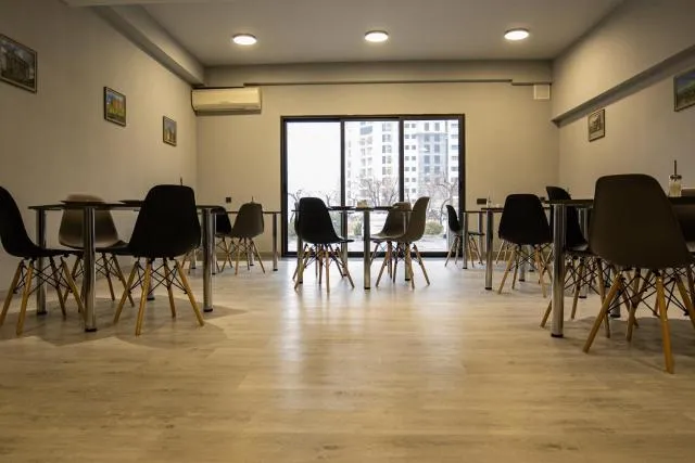  Inga Hotel Yerevan - picture  : Living room,Seating area,Meeting/conference room,Property 