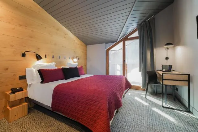  Hotel Xalet Montana - picture  : Bed 
