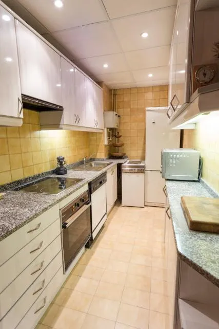  Maia Pedrous - picture  : Kitchen/kitchenette,Kitchen or kitchenette,Property 