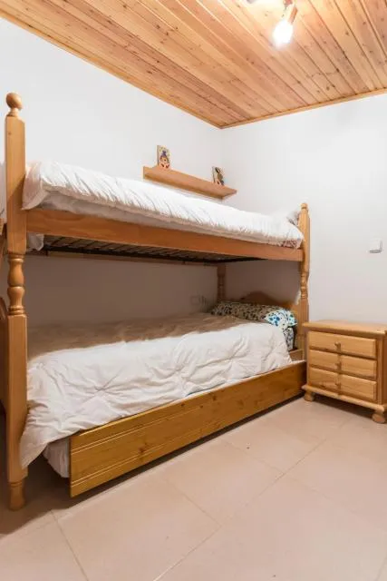  Maia Pedrous - picture  : Off site,Bedroom,bunk bed,Property,Room 