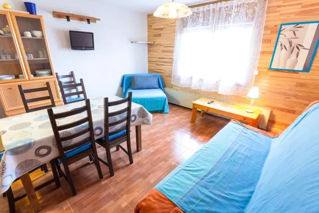  Maia Pedrous - picture  : Seating area,Dining area,Dining area,Property 