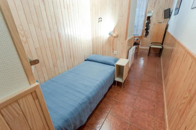  Maia Pedrous - picture  : Bed,Bed,Room 