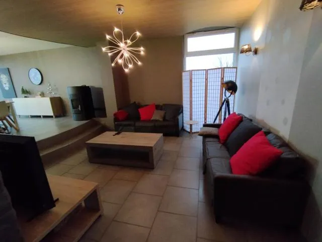  La course du soleil - picture  : Seating area,TV and multimedia,Living room,Property 