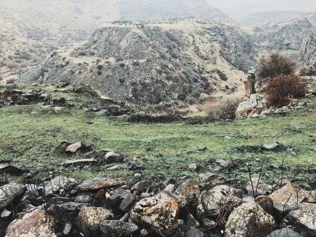  Zove Rural Cottage with garden views - picture  : Nearby landmark,Natural landscape,Mountain view,Property 