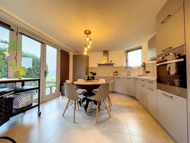  Magnifique gîte de caractère The peaceful break - picture  : Dining area,Kitchen or kitchenette,Property 
