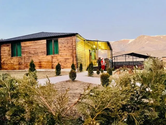  Eco House - cover picture 