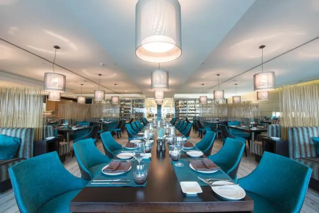  EPIC SANA Luanda Hotel - picture  : Toilet,Restaurant/places to eat,Property 