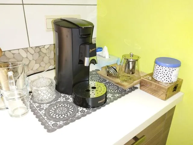  La course du soleil - picture  : Kitchen/kitchenette,Facade/entrance,Coffee/tea facilities,Property 