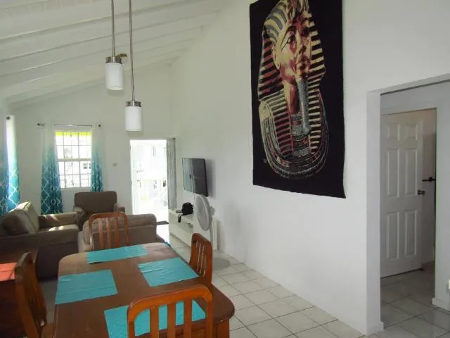  Dover Apt by beach in the Gap - picture  : Dining area,TV and multimedia,Seating area,Dining area,Evening entertainment,Property 