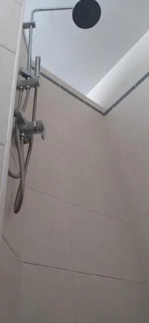  La course du soleil - picture  : Shower,Bathroom,Property 