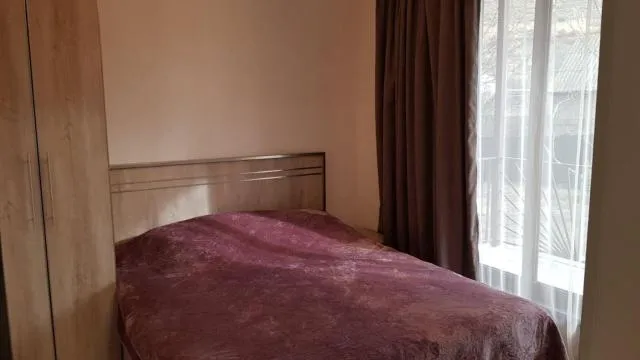  Karen’s home - picture  : Bed 