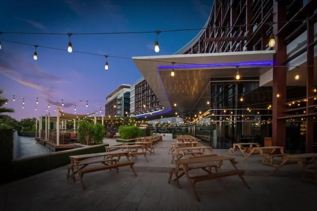  Marriott Hotel Al Forsan, Abu Dhabi - picture  : Restaurant/places to eat,Property 