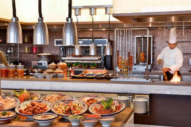  Marriott Hotel Al Forsan, Abu Dhabi - picture  : Restaurant/places to eat,Property 