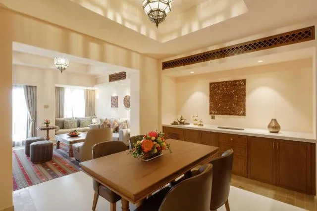  Al Wathba, a Luxury Collection Desert Resort & Spa, Abu Dhabi - picture  : Kitchen/kitchenette,Dining area,Living room,Property 