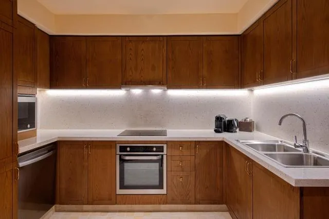  Al Wathba, a Luxury Collection Desert Resort & Spa, Abu Dhabi - picture  : Kitchen/kitchenette,Kitchen or kitchenette,Property 