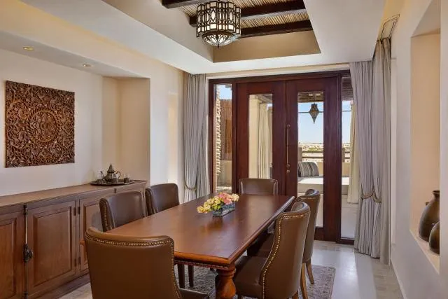  Al Wathba, a Luxury Collection Desert Resort & Spa, Abu Dhabi - picture  : Restaurant/places to eat,Dining area,Property 