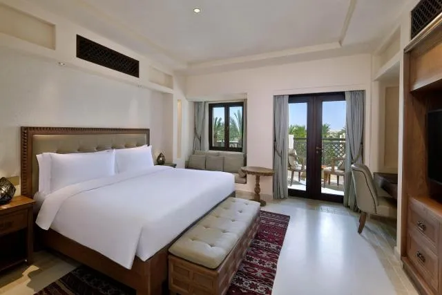  Al Wathba, a Luxury Collection Desert Resort & Spa, Abu Dhabi - picture  : Bed,Photo of the whole room,Room 