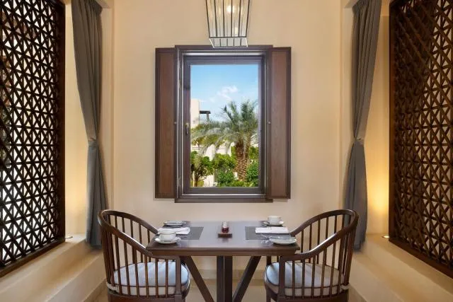  Al Wathba, a Luxury Collection Desert Resort & Spa, Abu Dhabi - picture  : Restaurant/places to eat,Property 