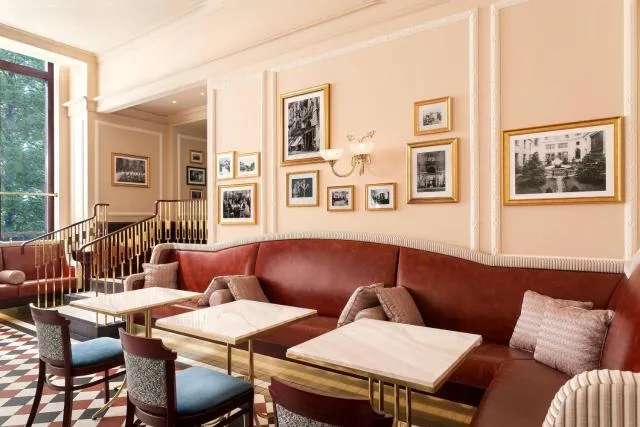  Hotel Bristol, A Luxury Collection Hotel, Warsaw - picture  : Patio,Restaurant/places to eat,Seating area,Property 