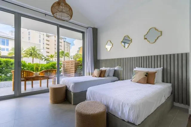  Villa5 - Peace of Heaven Villa in Aruba - picture  : Property building,Bed,Property 