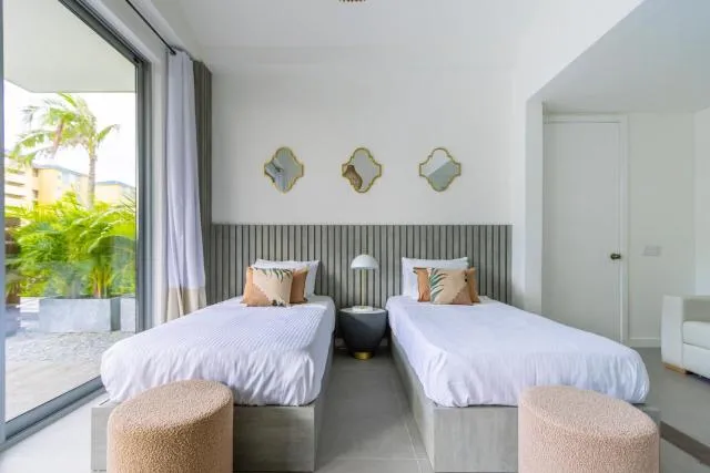  Villa5 - Peace of Heaven Villa in Aruba - picture  : Property building,Bed,Property 