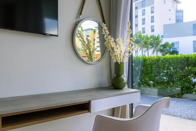  Villa5 - Peace of Heaven Villa in Aruba - picture  : Property building,TV/entertainment centre,Property 