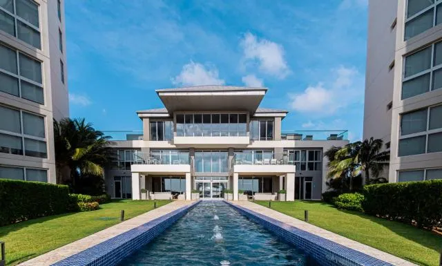  Villa5 - Peace of Heaven Villa in Aruba - picture  : Property building,Property building,Swimming pool,Property 