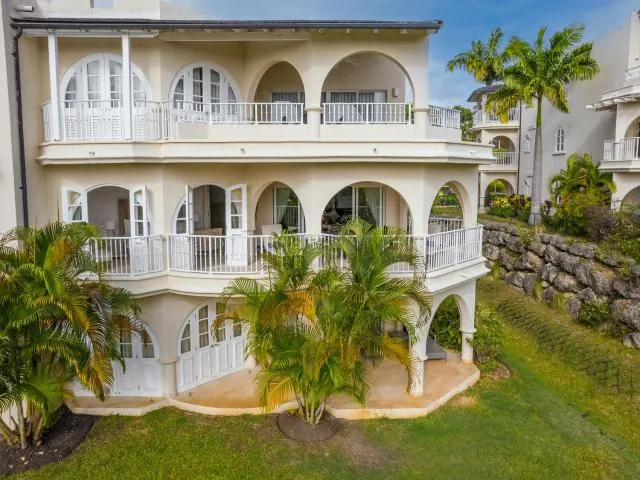  Royal Apartment at Westmoreland - picture  : Property building,Property building,Garden,Other,Property 