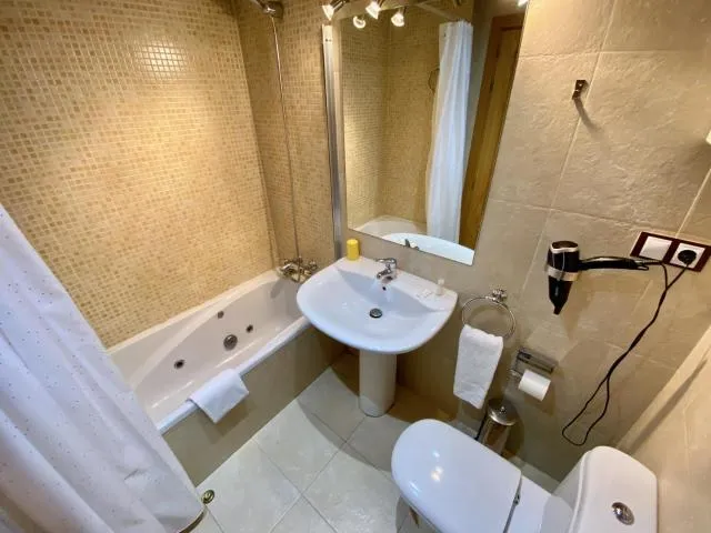  Bosquet, El Forn - picture  : Bathroom 