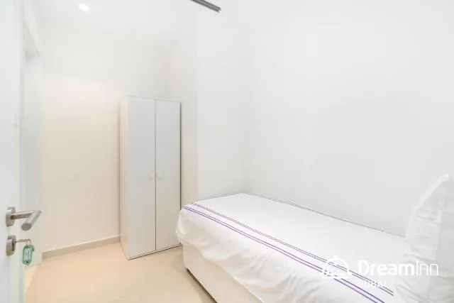  Dream Inn Apartments - Address Beach Residence Fujairah - picture  : Bed,Bedroom,Property 