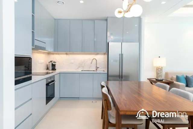 Dream Inn Apartments - Address Beach Residence Fujairah - picture  : Kitchen/kitchenette,Dining area,Kitchen or kitchenette,Dining area,Property 