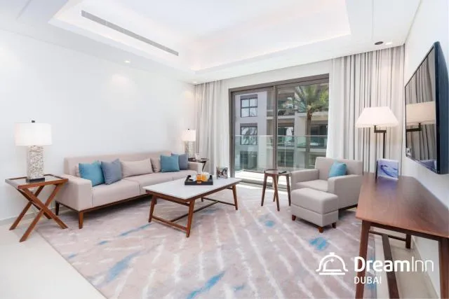  Dream Inn Apartments - Address Beach Residence Fujairah - picture  : Seating area,TV and multimedia,Living room,Seating area,Property 