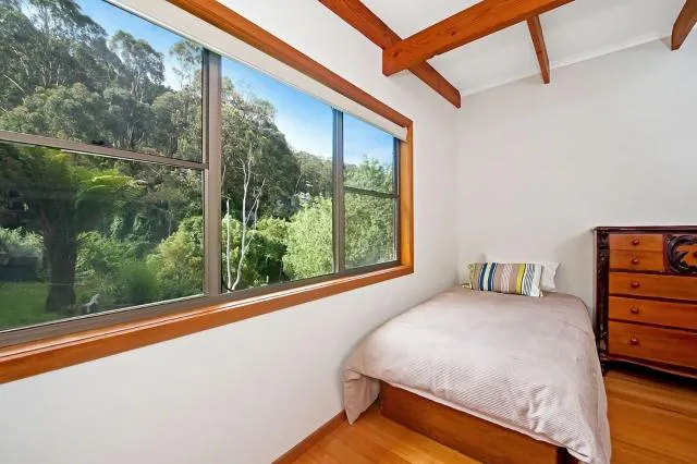  At Riverside - picture  : Bed 