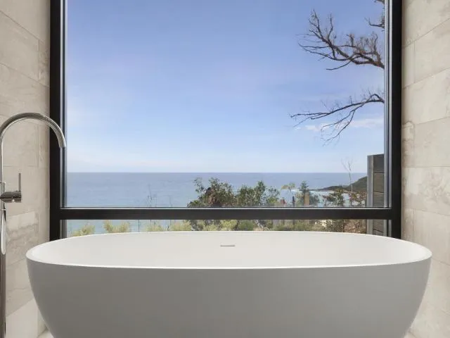  Iluka Blue - picture  : Bathroom 