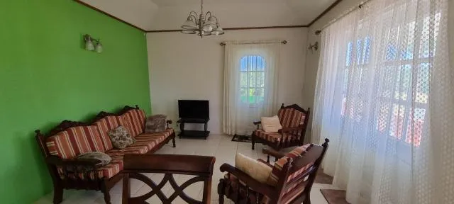  Home away from home - picture  : Seating area 