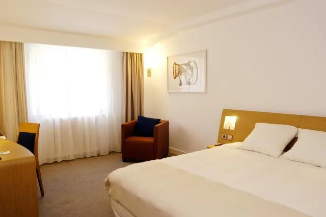  Novotel Andorra - picture  : Bed,Bedroom,Property 