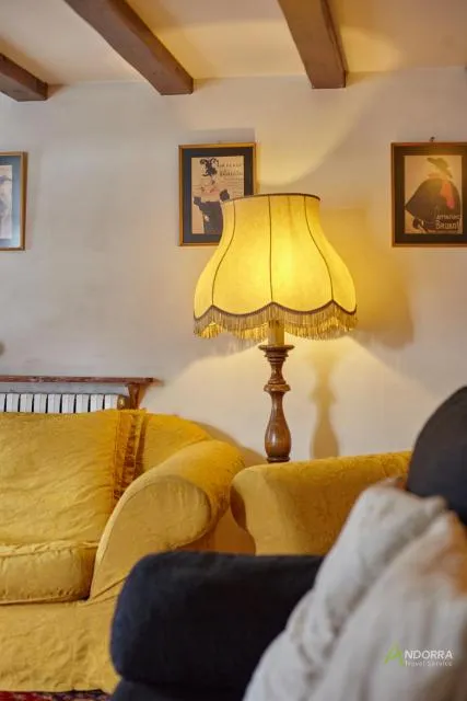  Chalet Font - picture  : Seating area,Bed 