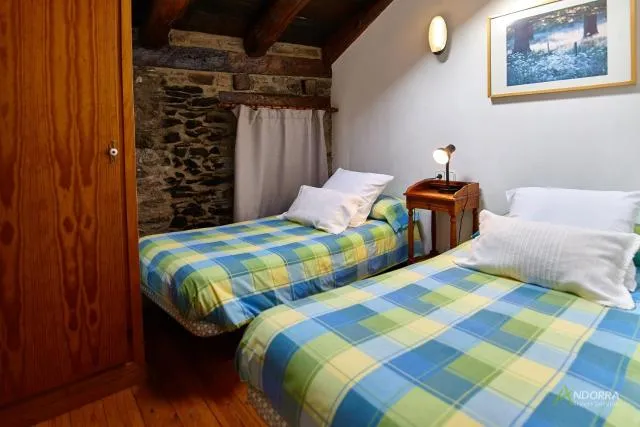  Chalet Font - picture  : Bed,Bed,Bedroom,Property,Room 