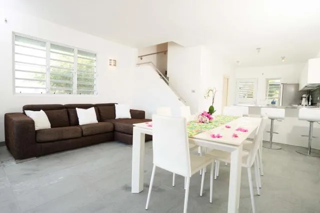  Antigua chiama Italia villas - cover picture 