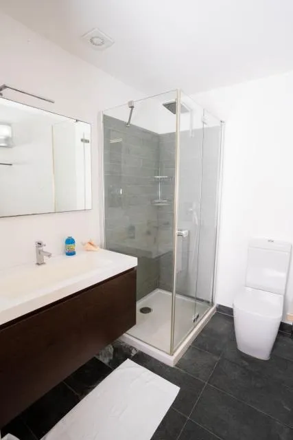  Antigua chiama Italia villas - picture  : Shower,Toilet,Bathroom,Bathroom,Property 